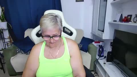 Snapshot of selenna57 chatting on 05-05-26, 06:16 Selenna online show from 05-05-26, 06:16