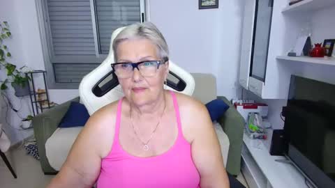 Snapshot of selenna57 chatting on 05-12-26, 05:54 Selenna online show from 05-12-26, 05:54
