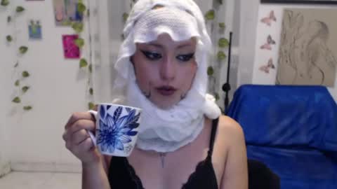 Ask me online show from 06-10-26, 01:06