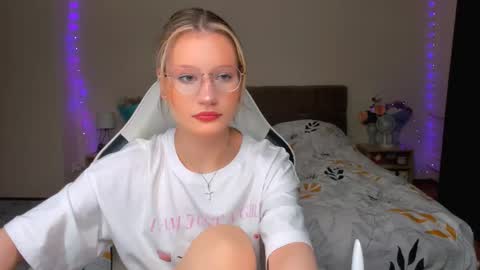 Simon and Alice online show from 09-23-25, 08:12