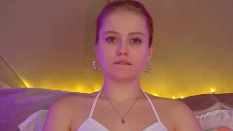 SelinSwarovski online show from 09-14-25, 04:33