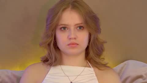 SelinSwarovski online show from 09-20-25, 04:19