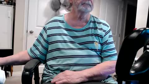 Snapshot of selkie2s chatting on 04-03-26, 01:25 selkie2s online show from 04-03-26, 01:25