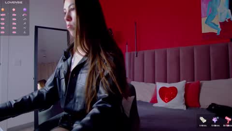 Snapshot of sellashine chatting on 01-24-25, 01:56 Nicole online show from 01-24-25, 01:56