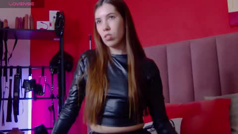 Snapshot of sellashine chatting on 03-07-25, 04:02 Nicole online show from 03-07-25, 04:02