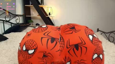 Snapshot of sellectorry chatting on 04-01-26, 01:41 Julia online show from 04-01-26, 01:41