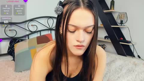Snapshot of sellectorry chatting on 05-24-26, 07:02 Julia online show from 05-24-26, 07:02