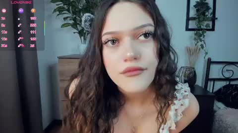 Snapshot of sellectorry chatting on 06-22-26, 07:16 Julia online show from 06-22-26, 07:16