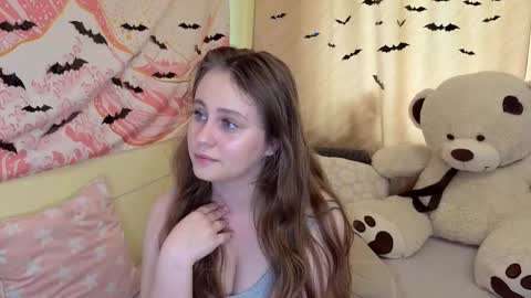 Snapshot of sellyahouston chatting on 11-12-25, 08:04 Sellya online show from 11-12-25, 08:04