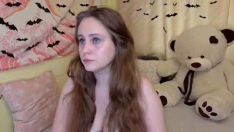 Snapshot of sellyahouston chatting on 11-13-25, 08:24 Sellya online show from 11-13-25, 08:24