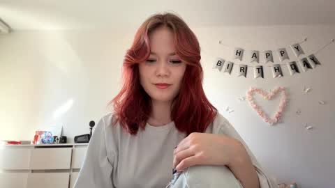 Snapshot of selmacalumag chatting on 04-05-26, 09:06 Lily online show from 04-05-26, 09:06