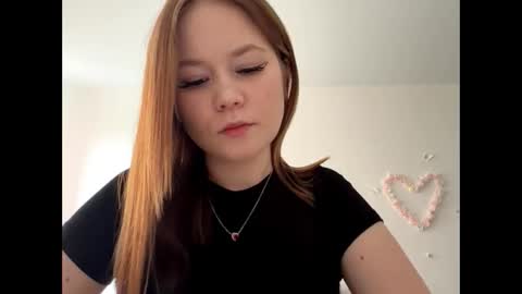 Lily online show from 06-05-26, 06:52