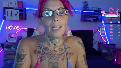 Selvaggia Del Caribe online show from 10-13-25, 04:51
