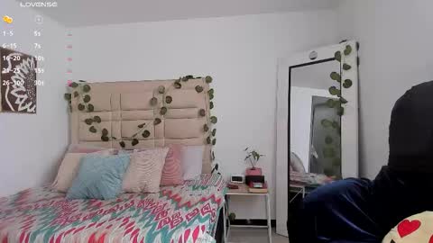 Selyn online show from 11-15-25, 04:03