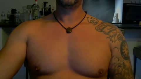 Snapshot of sence08 chatting on 05-31-26, 05:20 sence08 online show from 05-31-26, 05:20