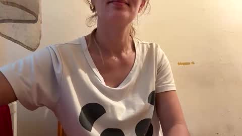 Snapshot of sennya_hayes chatting on 10-05-25, 11:19 Sennya online show from 10-05-25, 11:19