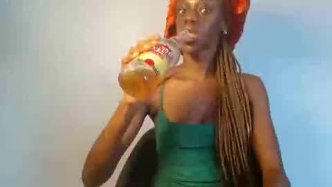 sensational_ave online show from 11-05-25, 10:26