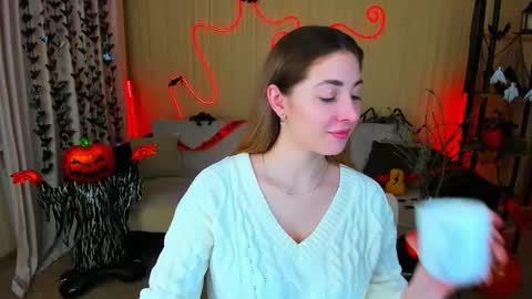 sensitiveheartt online show from 10-28-25, 07:27