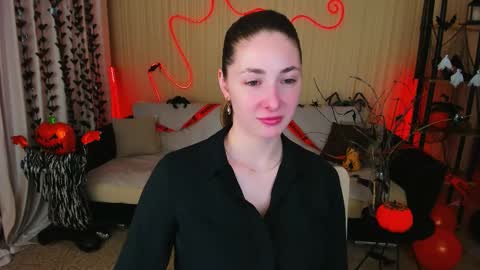 sensitiveheartt online show from 10-29-25, 08:21