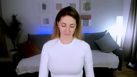 sensitiveheartt online show from 04-13-26, 08:14