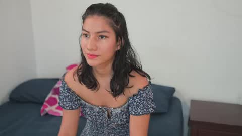 Snapshot of senssual_goddess chatting on 02-10-25, 08:10 senssual_goddess online show from 02-10-25, 08:10