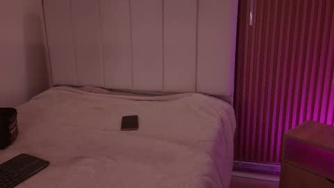 Snapshot of sensual_kim77 chatting on 04-25-26, 12:41 Sensual Kim77 online show from 04-25-26, 12:41