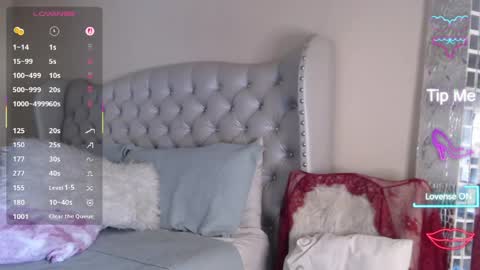 Snapshot of sensual_paradise_ chatting on 04-30-26, 10:14 V online show from 04-30-26, 10:14
