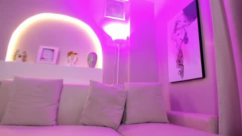 Snapshot of sensual_shanel chatting on 05-07-26, 02:17 sensual_shanel online show from 05-07-26, 02:17