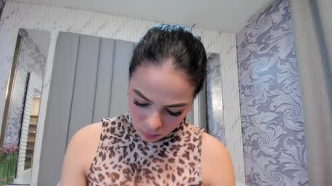 Sophie     online show from 04-09-26, 11:15