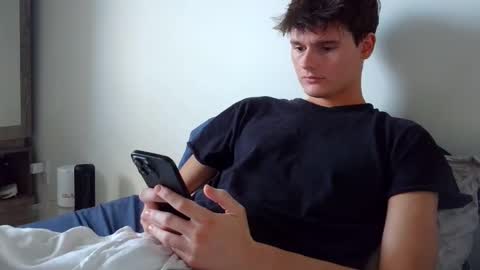 Cam online show from 04-13-26, 11:21