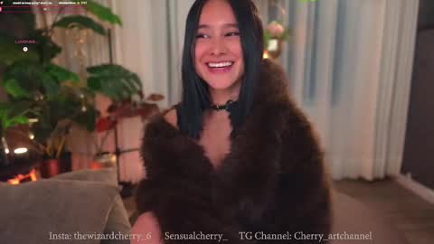 Snapshot of sensualcherry_ chatting on 11-20-25, 12:55 Maria- OF sensual bee online show from 11-20-25, 12:55