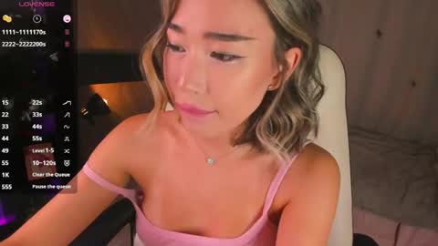 Kiki online show from 05-15-26, 03:19