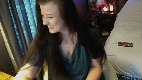 Snapshot of sentfrmheaven chatting on 12-22-24, 01:44 Tara online show from 12-22-24, 01:44