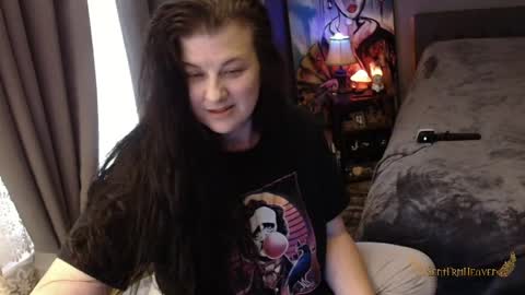 Snapshot of sentfrmheaven chatting on 04-24-26, 01:35 Tara online show from 04-24-26, 01:35