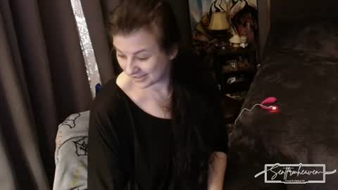 Snapshot of sentfrmheaven chatting on 06-16-26, 11:24 Tara online show from 06-16-26, 11:24