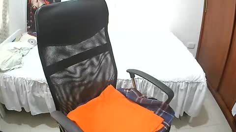 senthix  heyy promo en OnlyFans aprovecha 85 descuento online show from 09-17-25, 07:26