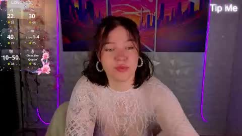 Snapshot of seraphinaa_darkwater chatting on 07-26-26, 01:14 Lisa and Mona online show from 07-26-26, 01:14