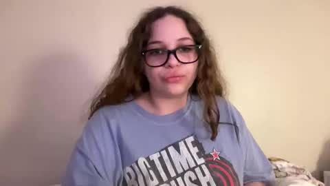 Snapshot of seraphinavelvet chatting on 01-07-26, 01:08 Seraphina online show from 01-07-26, 01:08