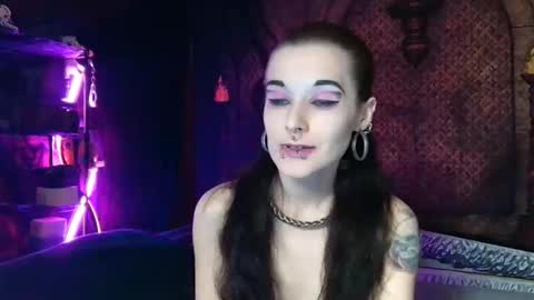Snapshot of seraphinmunster chatting on 04-23-26, 05:48 Seraphin Munster online show from 04-23-26, 05:48