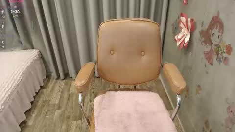 Snapshot of serena_angel18 chatting on 06-17-26, 03:02 Serena online show from 06-17-26, 03:02