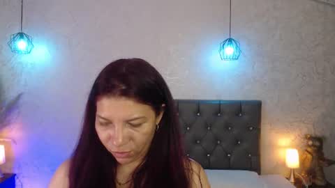 Snapshot of serena_houstonn chatting on 06-23-26, 10:35 Serena online show from 06-23-26, 10:35