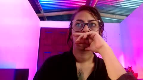 Serena Xyz online show from 12-14-25, 03:06