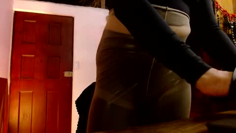 Snapshot of serena_xyz chatting on 02-07-26, 11:52 Serena Xyz online show from 02-07-26, 11:52