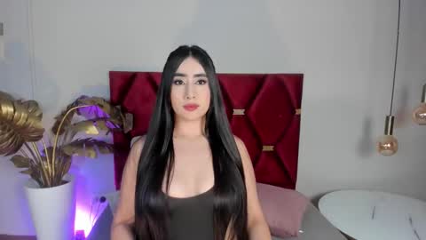 Snapshot of serenaaveline chatting on 12-16-25, 12:59 serenaaveline online show from 12-16-25, 12:59