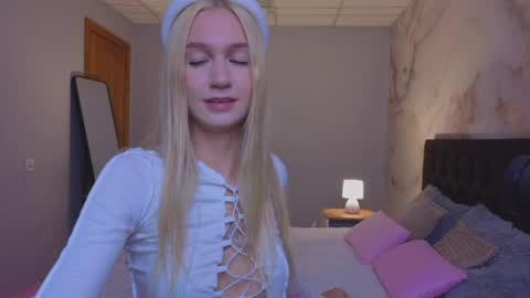 SerenaStile online show from 05-31-26, 03:36