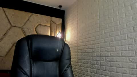 Snapshot of serene_waves chatting on 04-23-26, 12:40 Serene online show from 04-23-26, 12:40