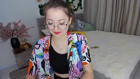 Ophelia online show from 01-14-25, 10:06