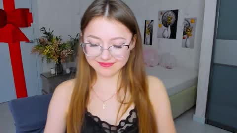 Ophelia online show from 02-24-25, 10:36