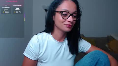 Snapshot of serenesophi chatting on 09-28-25, 08:47 SereneSophi online show from 09-28-25, 08:47