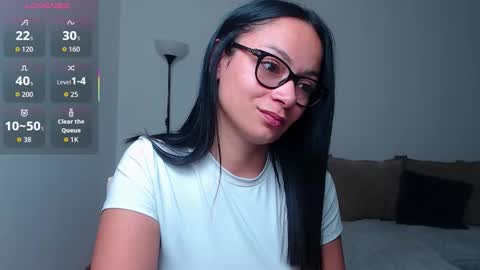 Snapshot of serenesophi chatting on 11-26-25, 02:45 SereneSophi online show from 11-26-25, 02:45